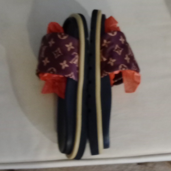 Louis Vuitton Monogram Slides with Box size 11 STELLAR - Picture 5 of 14